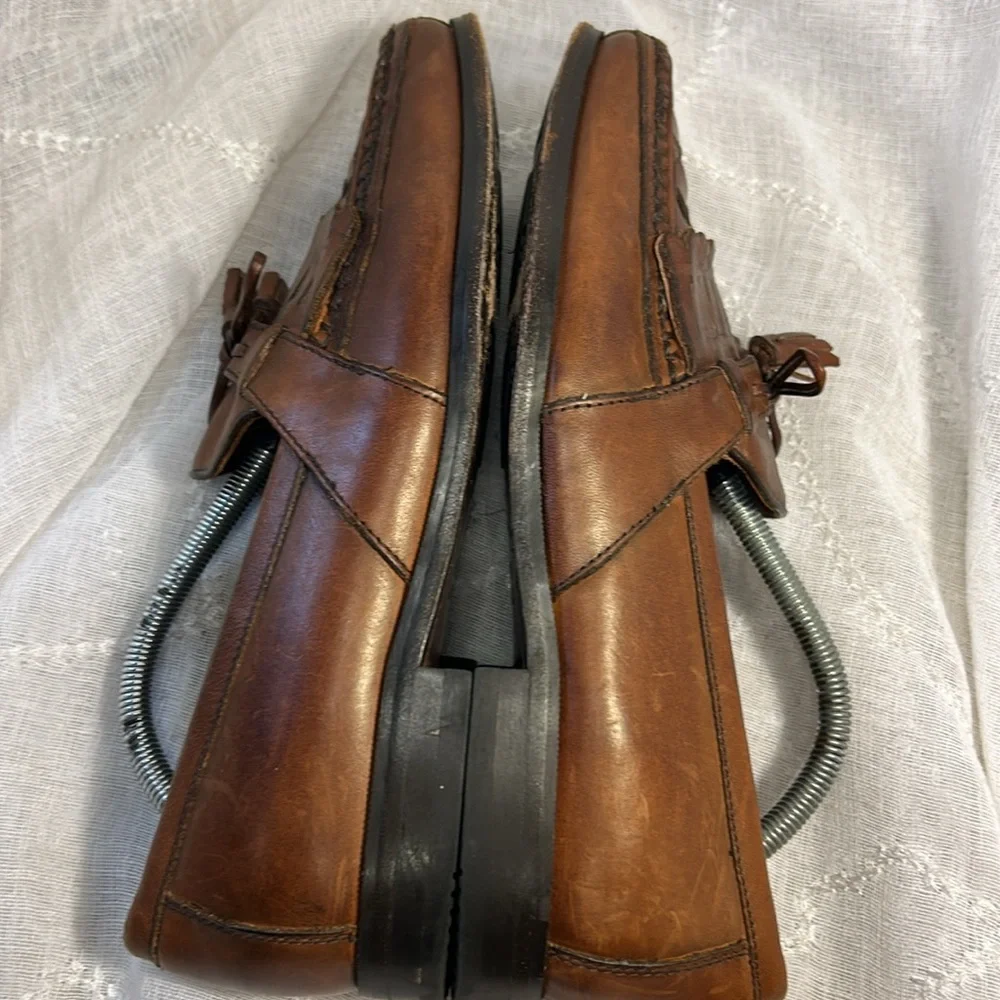 Johnston and Murphy leather loafers with tussles almost NEW